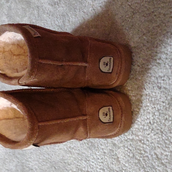 Girls. Bearpaw boots. Size 11. New No Box - Picture 3 of 4